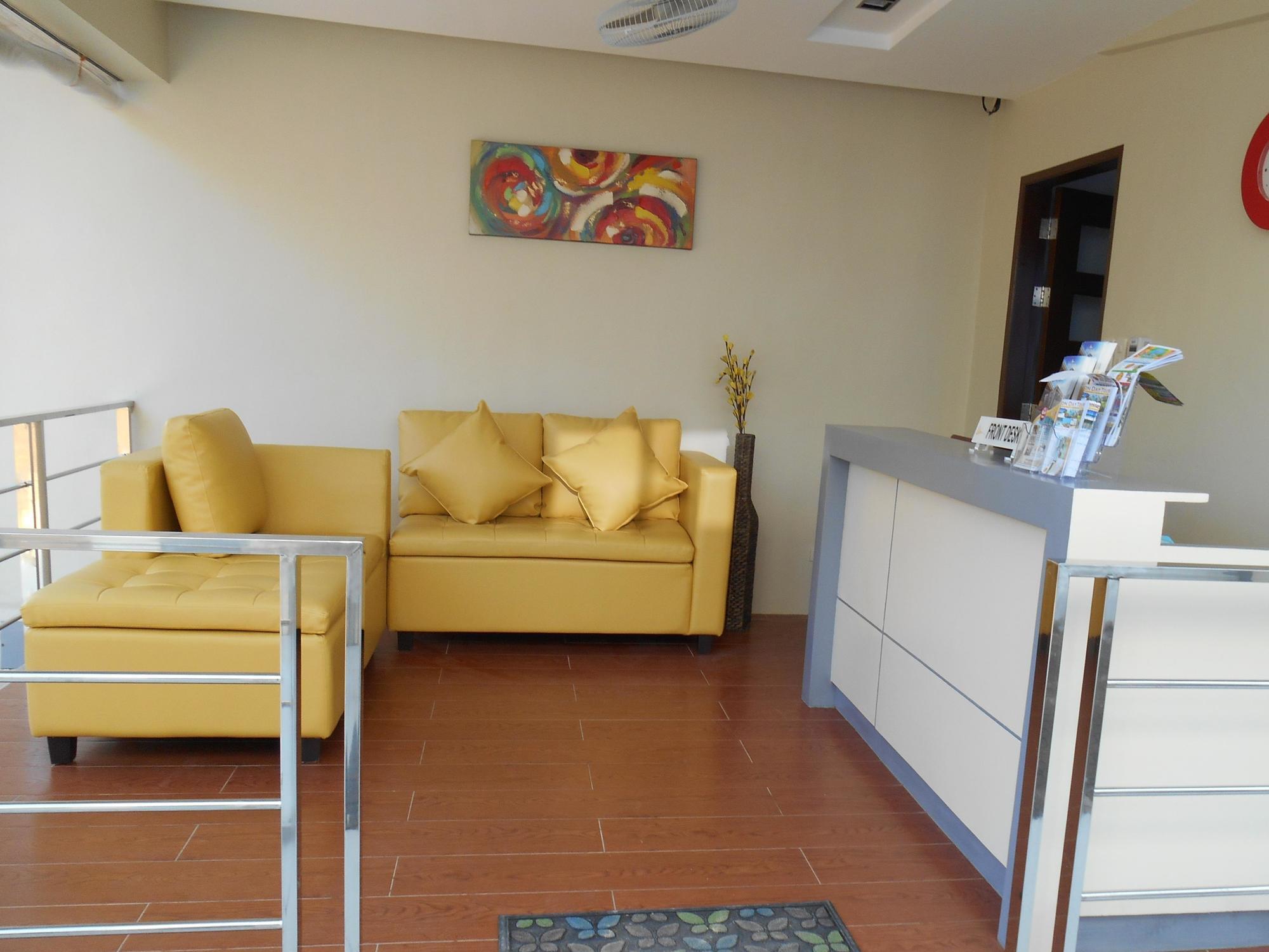 Abrhys Ridge Inn Корон Екстериор снимка