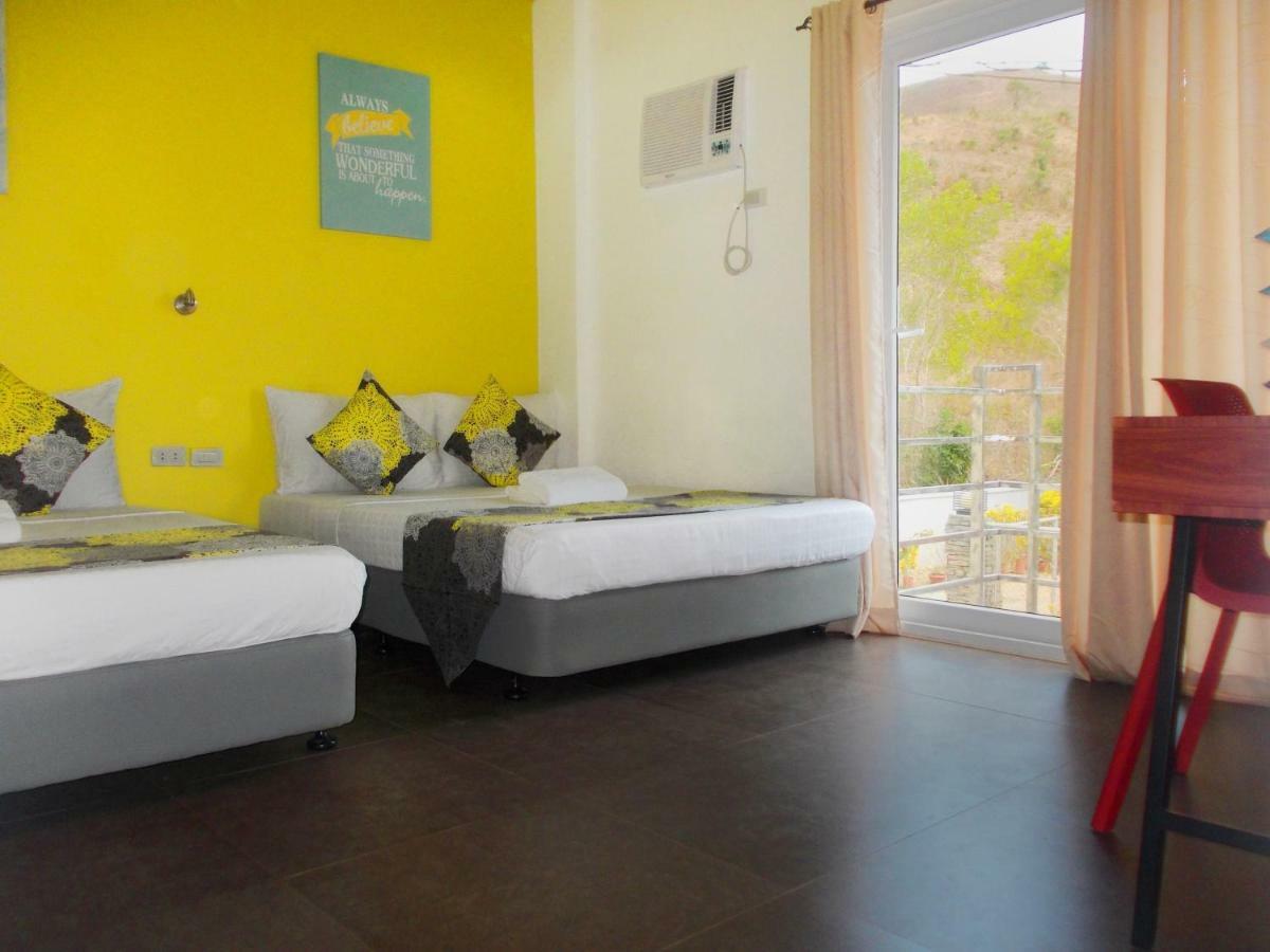 Abrhys Ridge Inn Корон Екстериор снимка