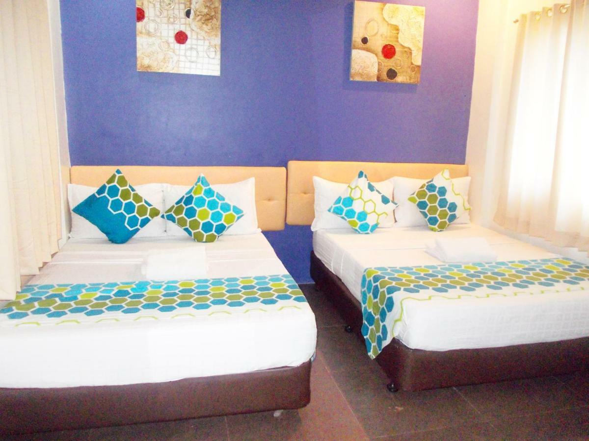 Abrhys Ridge Inn Корон Екстериор снимка
