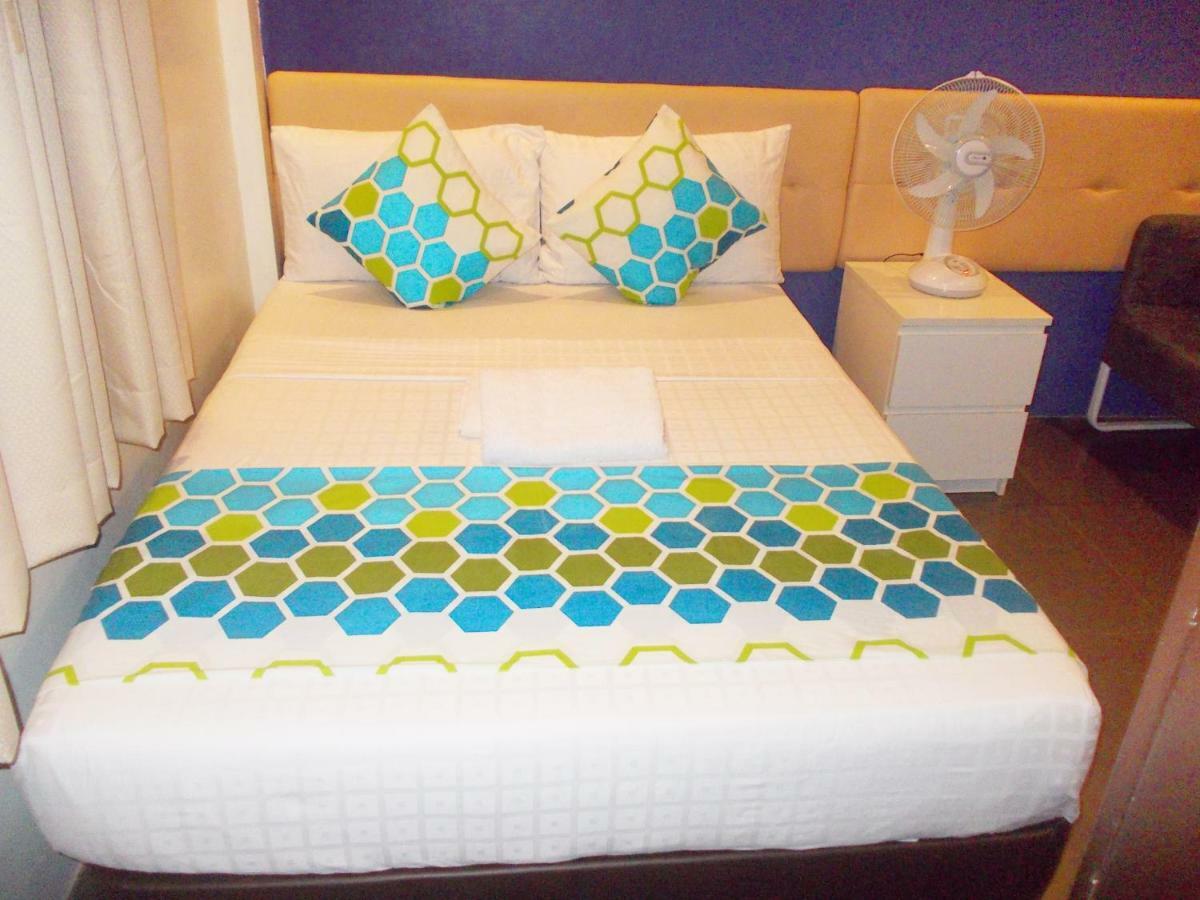 Abrhys Ridge Inn Корон Екстериор снимка