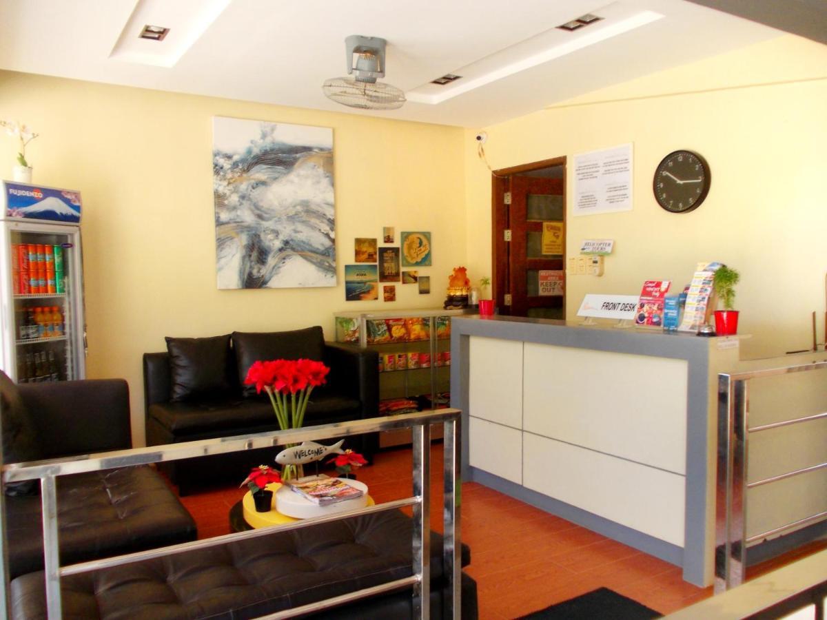 Abrhys Ridge Inn Корон Екстериор снимка